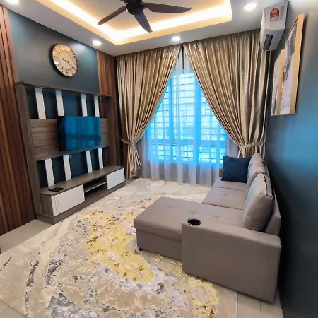 Homestay Naufal Bandar Sri Sendayan Ground Floor Seremban Exterior photo