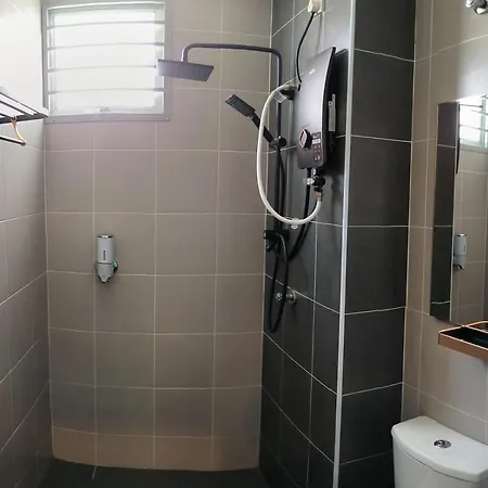Homestay Naufal Bandar Sri Sendayan Ground Floor Seremban Exterior photo